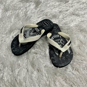 Havaianas Kids size 11 Star Wars Sandals Darth Vader